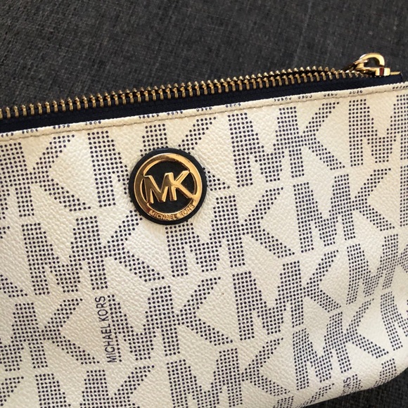 Michel Kors wallet pouch Make-up bag - Picture 4 of 5